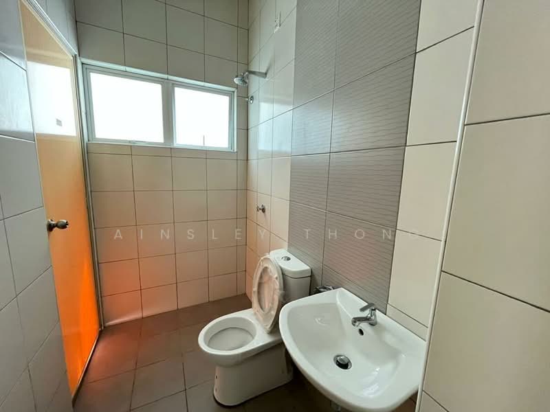 Cluster House for Sale in Ipoh (Perak) - Ainsley Thong - Bathroom - PropertyGuru.com.my