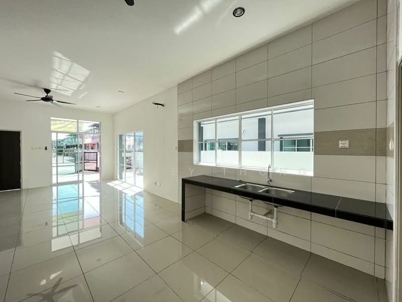 Cluster House for Sale in Ipoh (Perak) - Ainsley Thong - Kitchen - PropertyGuru.com.my