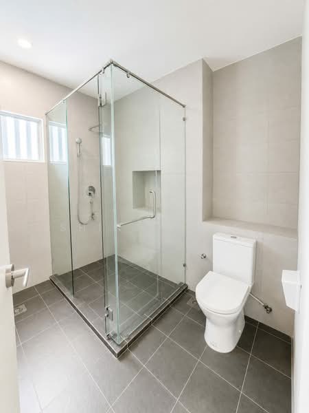 Semi-Detached House for Rent in Taman Formosa (Penampang) - Shina Wong - Bathroom - PropertyGuru.com.my