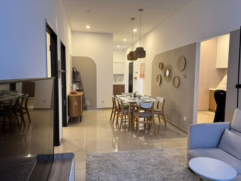 Servis Apartment untuk Dijual di Aston Acacia - Tan Jing Yi - Living Room - PropertyGuru.com.my