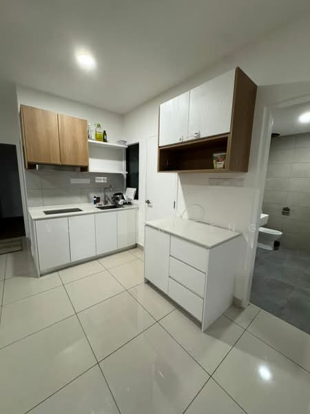 Servis Apartment untuk Disewa di AraTre' Residences - Volster Leng - Kitchen - PropertyGuru.com.my