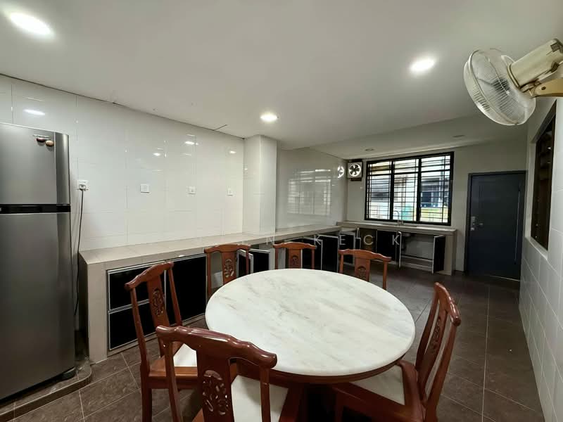 Rumah Teres 2 Tingkat untuk Disewa di Taman Pelangi (Johor Bahru) - Vivien Keck - Kitchen - PropertyGuru.com.my
