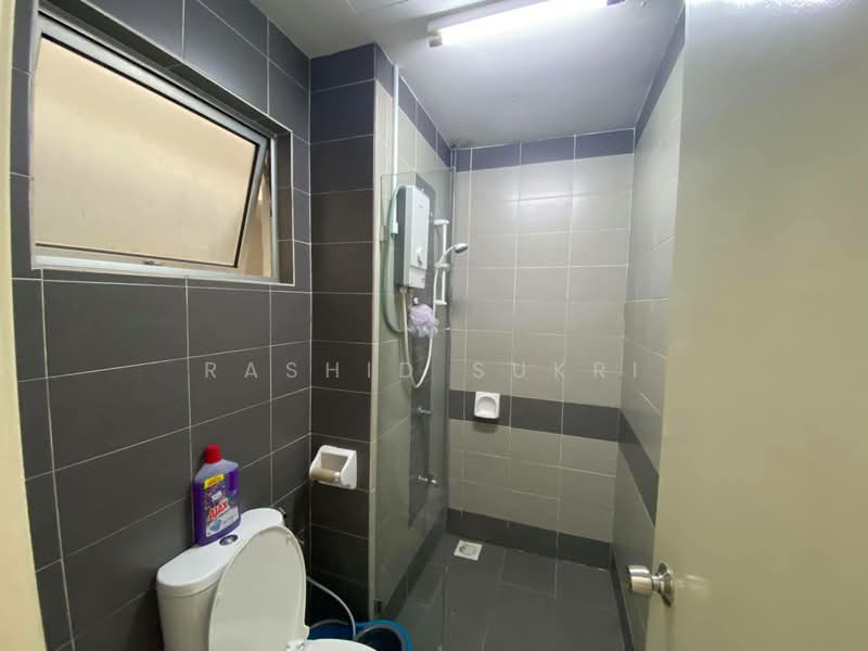 Servis Apartment untuk Disewa di Gaya @ Melawati - Rashid Sukri - Bathroom - PropertyGuru.com.my