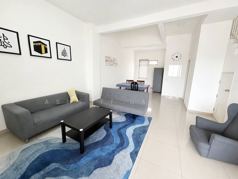 Rumah Teres 2 Tingkat untuk Dijual di Eco Grandeur (Puncak Alam) - Ashraff Daniel - Living Room - PropertyGuru.com.my