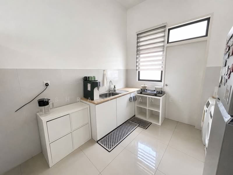 Rumah Teres 2 Tingkat untuk Dijual di Eco Grandeur (Puncak Alam) - Ashraff Daniel - Kitchen - PropertyGuru.com.my