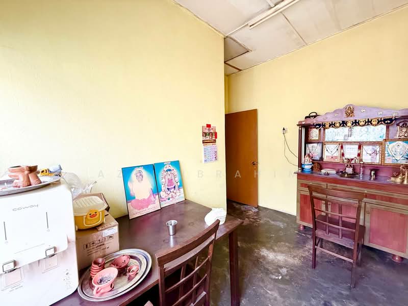 Rumah Teres 1 Tingkat untuk Dijual di Bandar Rinching Seksyen 5 (Semenyih) - Azli Ibrahim - Interior - PropertyGuru.com.my