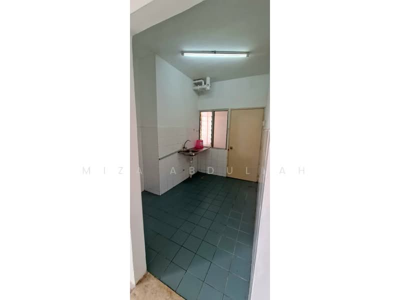Apartment for Sale at Ukay Perdana - Miza Abdullah - Kitchen - PropertyGuru.com.my