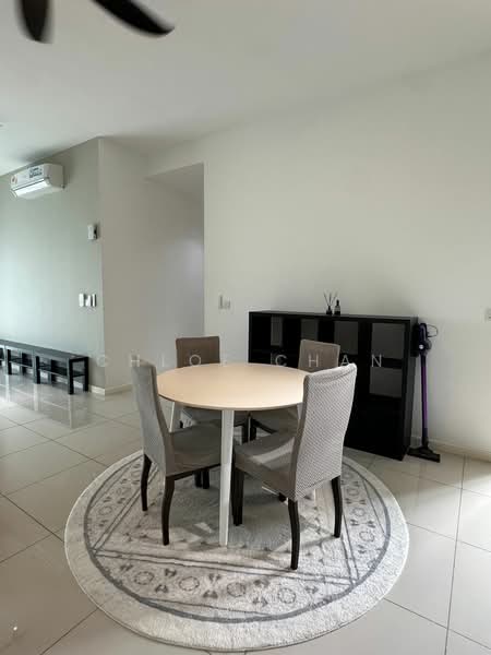 Kondominium untuk Dijual di Rumbia Residence - Chloe Chan - Dining Room - PropertyGuru.com.my