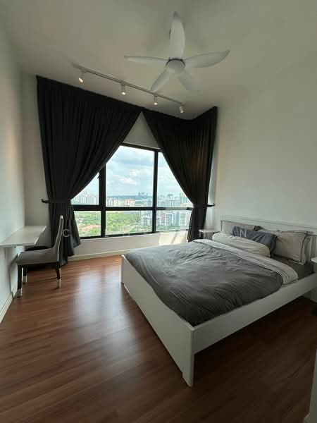 Kondominium untuk Dijual di Rumbia Residence - Chloe Chan - Bedroom - PropertyGuru.com.my