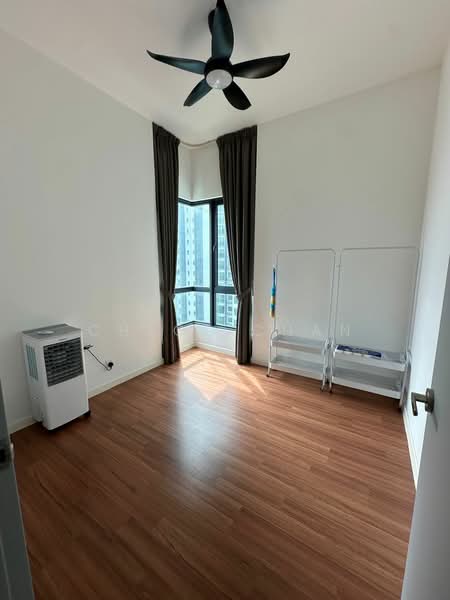 Kondominium untuk Dijual di Rumbia Residence - Chloe Chan - Bedroom - PropertyGuru.com.my