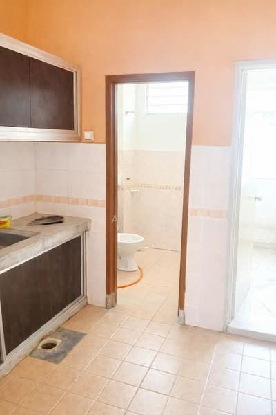 Rumah Teres 1 Tingkat untuk Dijual di Bandar Bukit Raja (Klang) - Sally Yong - Kitchen - PropertyGuru.com.my