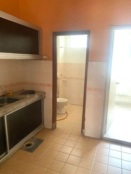 1-storey Terraced House for Sale in Bandar Bukit Raja (Klang) - Sally Yong - Kitchen - PropertyGuru.com.my