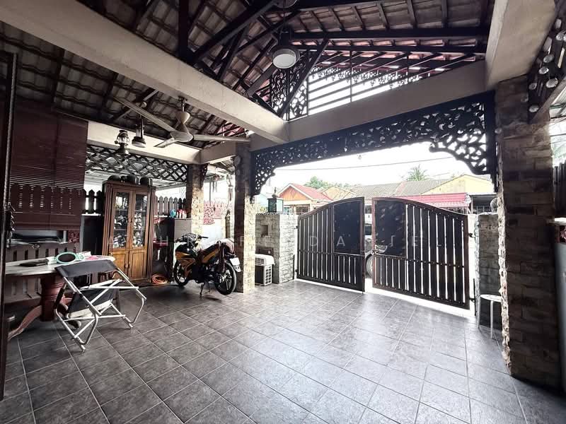 1-storey Terraced House for Sale in Taman Desa Bakti (Selayang) - Ashraff Daniel - Exterior - PropertyGuru.com.my