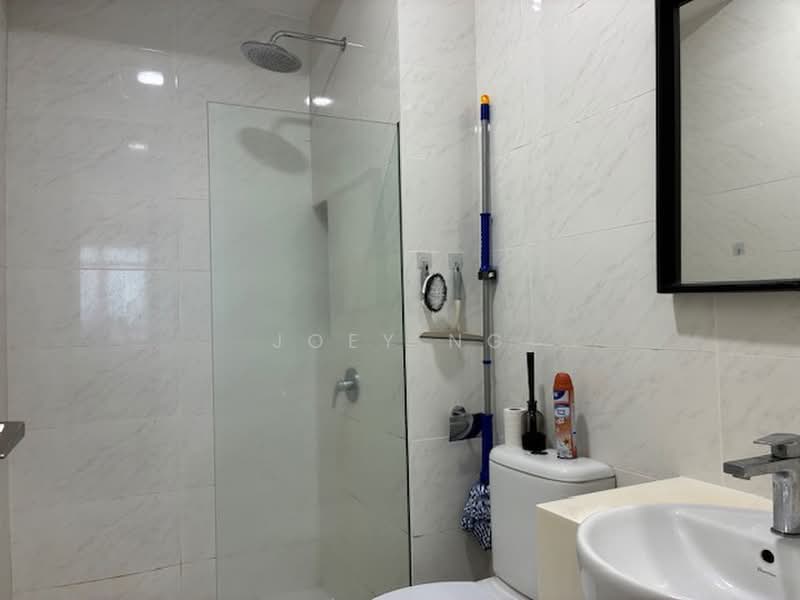 Servis Apartment untuk Disewa di Clarita Tower @ Eco Sky - Joey Ng - Bathroom - PropertyGuru.com.my