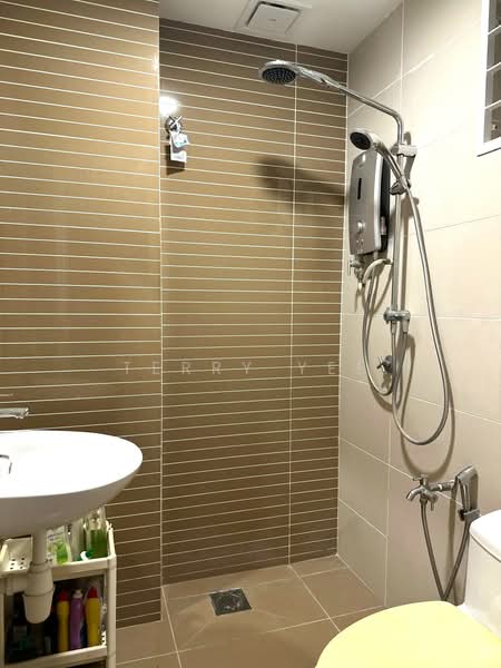 Townhouse for Sale in Bandar Sungai Long (Selangor) - Terry Yee - Bathroom - PropertyGuru.com.my
