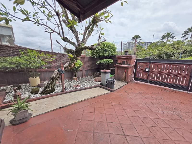 Semi-Detached House for Sale in D'Kayangan (Shah Alam) - Ashraff Daniel - Garden - PropertyGuru.com.my
