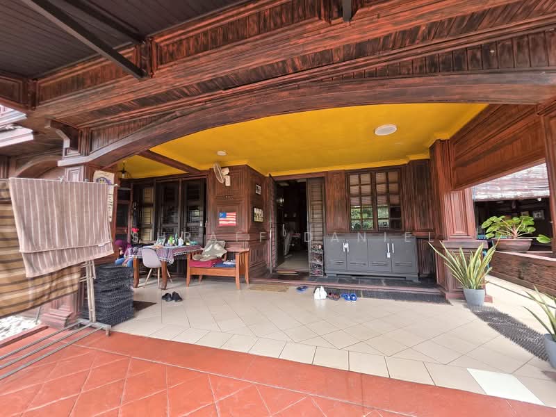 Semi-Detached House for Sale in D'Kayangan (Shah Alam) - Ashraff Daniel - Exterior - PropertyGuru.com.my