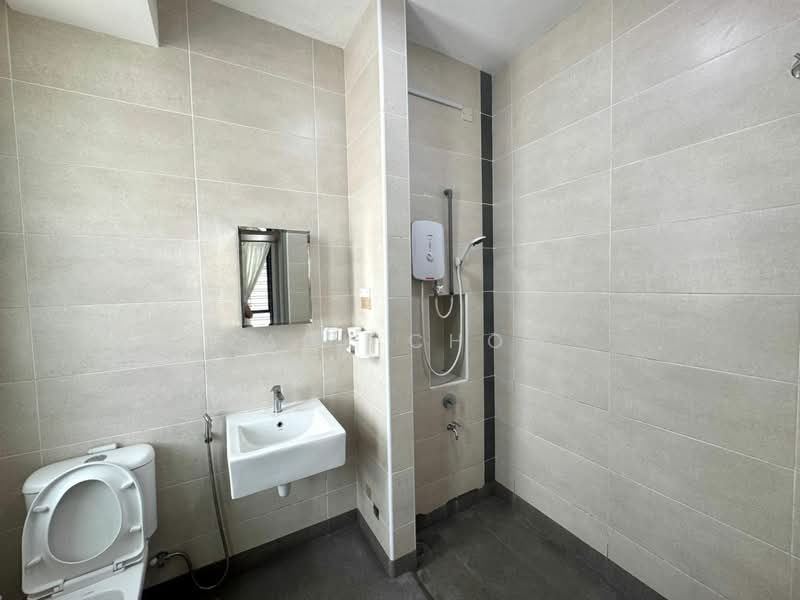 Rumah Teres 2 Tingkat untuk Dijual di Taman Austin Duta (Tebrau) - Zack Chow - Bathroom - PropertyGuru.com.my