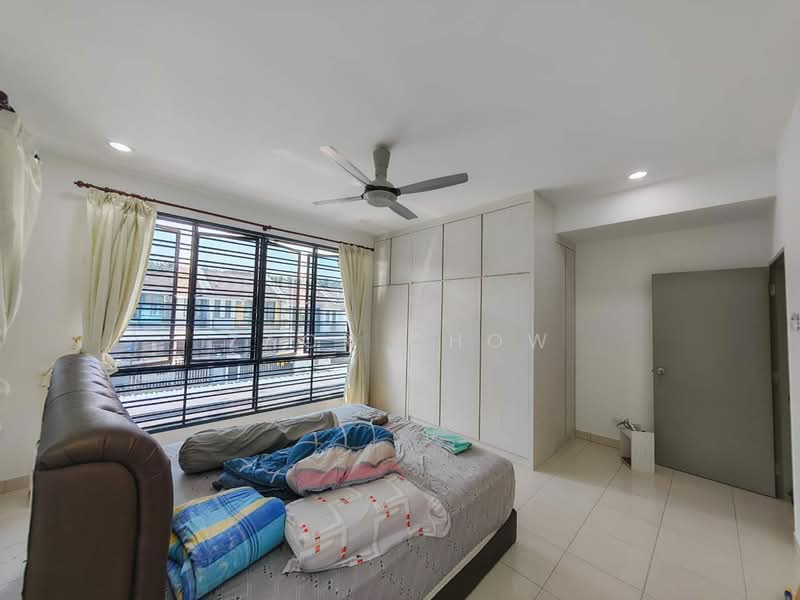 Rumah Teres 2-Tingkat untuk Dijual di Taman Austin Duta (Tebrau) - Zack Chow - Bedroom - PropertyGuru.com.my