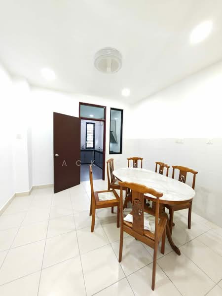 Rumah Teres 2-Tingkat untuk Dijual di Taman Austin Duta (Tebrau) - Zack Chow - Dining Room - PropertyGuru.com.my