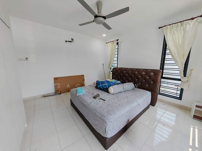 Rumah Teres 2-Tingkat untuk Dijual di Taman Austin Duta (Tebrau) - Zack Chow - Bedroom - PropertyGuru.com.my