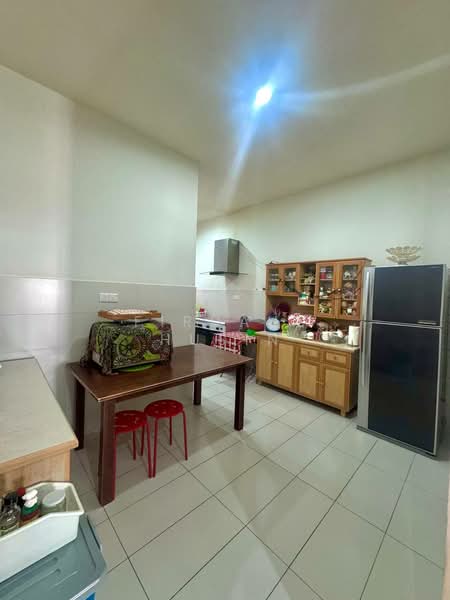 Rumah Teres untuk Dijual di Alam Damai (Cheras) - Firdaus Husin - Kitchen - PropertyGuru.com.my