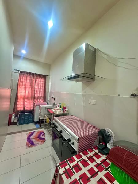 Rumah Teres untuk Dijual di Alam Damai (Cheras) - Firdaus Husin - Kitchen - PropertyGuru.com.my