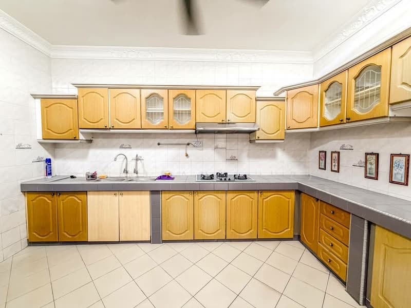 Rumah Berkembar untuk Dijual di Seksyen 9 (Shah Alam) - JUMIDAH (JUE) - Kitchen - PropertyGuru.com.my