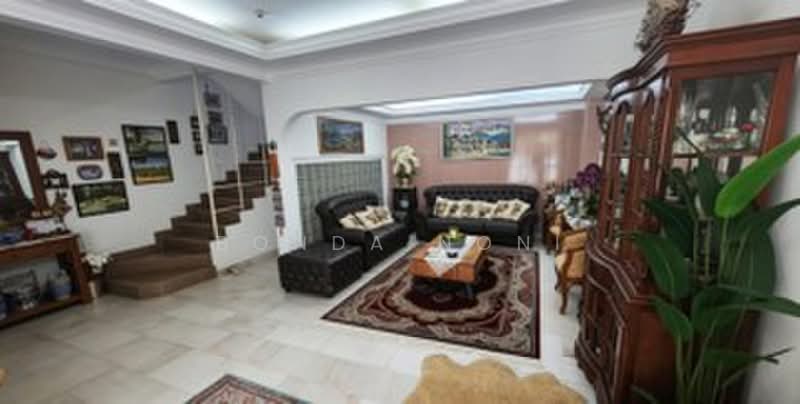 2.5-storey Terraced House for Sale in Wangsa Baiduri (Subang Jaya) - Bonda Noni - Living Room - PropertyGuru.com.my