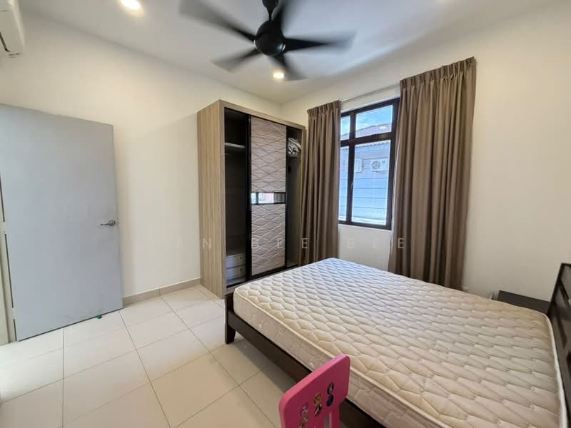Cluster House for Sale in Taman Adda Heights (Tebrau) - Tan Bee Bee - Bedroom - PropertyGuru.com.my