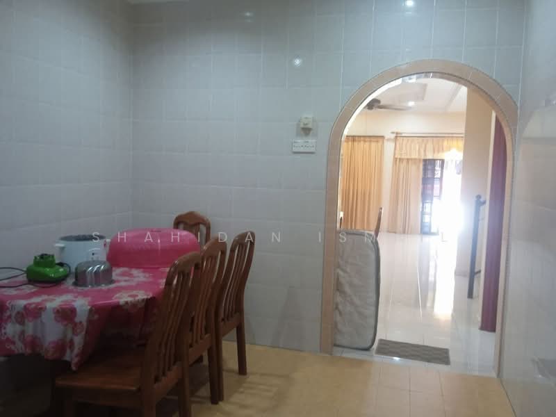 Rumah Teres 2.5 Tingkat untuk Dijual di Seri Manjung (Perak) - Shahidan Ismail - Dining Room - PropertyGuru.com.my