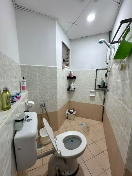 Kondominium untuk Dijual di Menara Menjalara - Alison Chiu - Bathroom - PropertyGuru.com.my