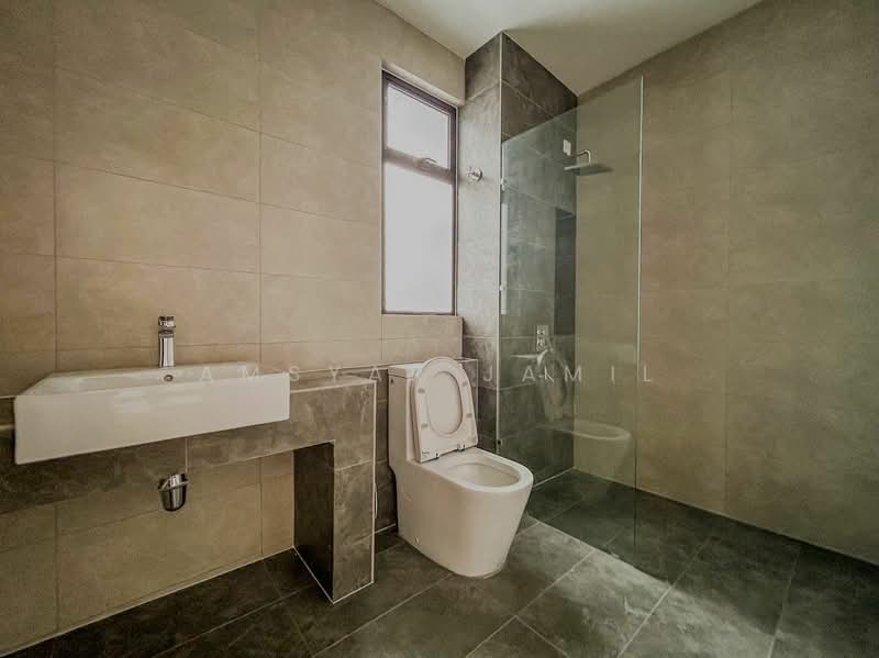 Cluster House for Sale in Shah Alam (Selangor) - Amsyar Jamil - Bathroom - PropertyGuru.com.my