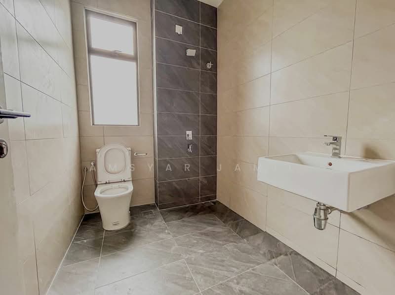 Cluster House for Sale in Shah Alam (Selangor) - Amsyar Jamil - Bathroom - PropertyGuru.com.my