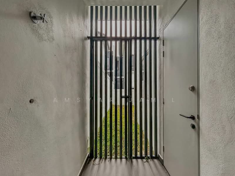 Cluster House for Sale in Shah Alam (Selangor) - Amsyar Jamil - Entrance - PropertyGuru.com.my