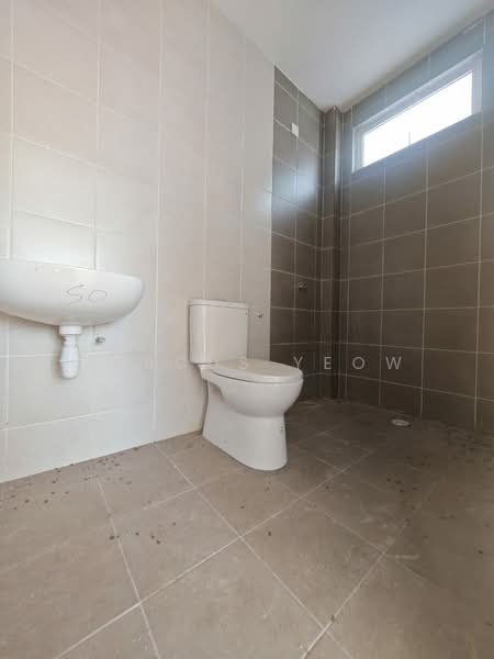 Bungalow for Sale in Taman Senawang Perdana (Senawang) - Marcus Yeow - Bathroom - PropertyGuru.com.my