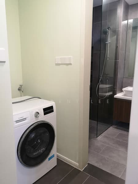 Servis Apartment untuk Disewa di Ativo Suites @ Damansara Avenue - Vincent Lee - Bathroom - PropertyGuru.com.my