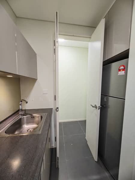 Servis Apartment untuk Disewa di Ativo Suites @ Damansara Avenue - Vincent Lee - Kitchen - PropertyGuru.com.my