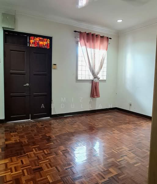 2-storey Terraced House for Sale in Pusat Bandar Puchong (Puchong) - Miza Abdullah - Living Room - PropertyGuru.com.my
