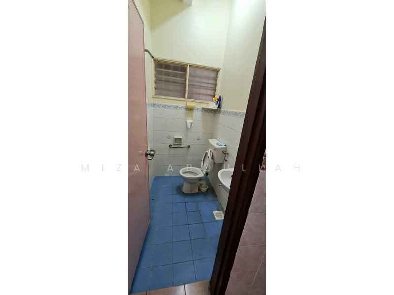 2-storey Terraced House for Sale in Pusat Bandar Puchong (Puchong) - Miza Abdullah - Bathroom - PropertyGuru.com.my