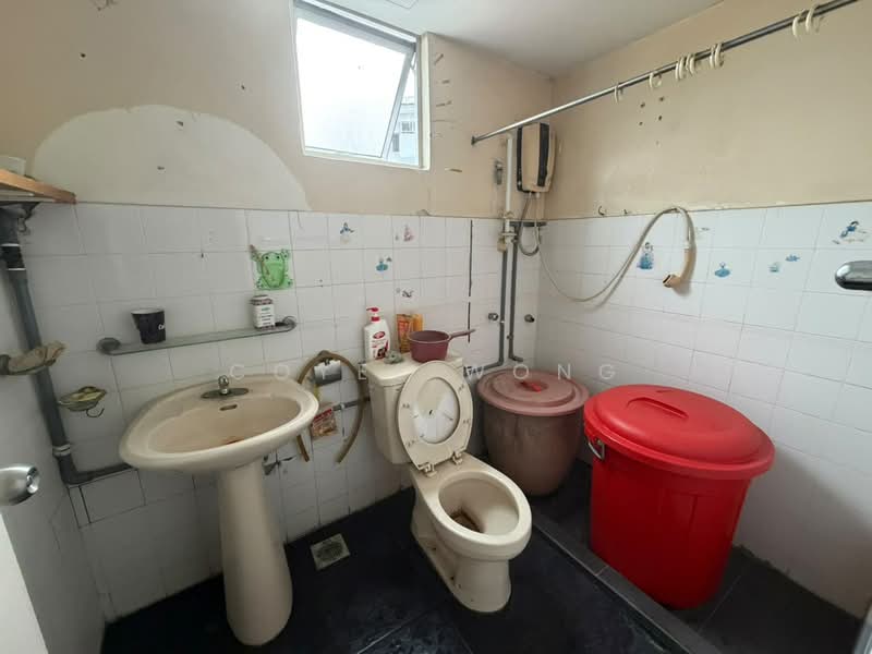 Pangsapuri untuk Dijual di Sri Jinjang - Coyee Wong - Bathroom - PropertyGuru.com.my