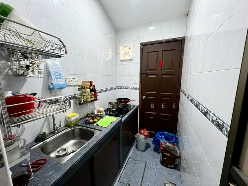 1.5-storey Terraced House for Sale in Taman Setia Indah (Tebrau) - Tan Bee Bee - Kitchen - PropertyGuru.com.my