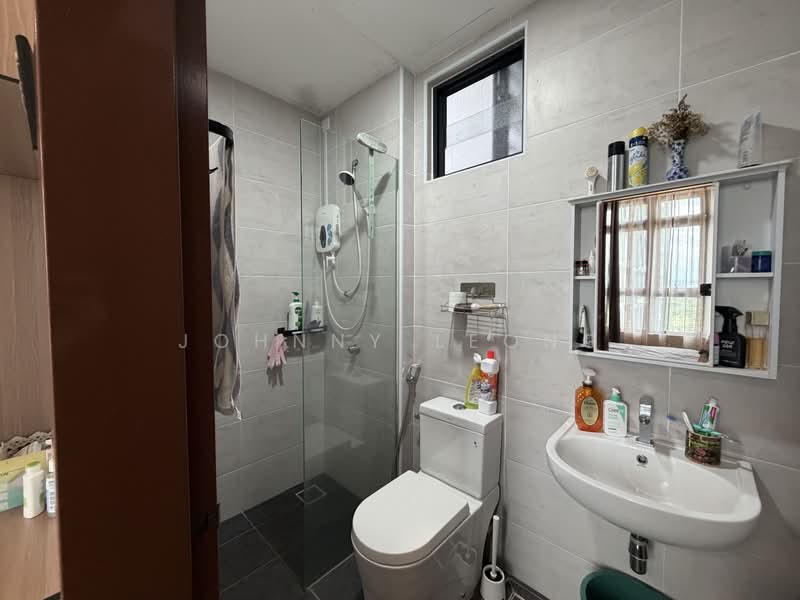 Servis Apartment untuk Dijual di B11 Parkland Residence - Johnny Leong - Bathroom - PropertyGuru.com.my