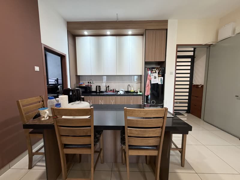 Servis Apartment untuk Dijual di B11 Parkland Residence - Johnny Leong - Kitchen - PropertyGuru.com.my