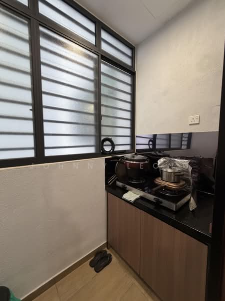 Servis Apartment untuk Dijual di B11 Parkland Residence - Johnny Leong - Kitchen - PropertyGuru.com.my