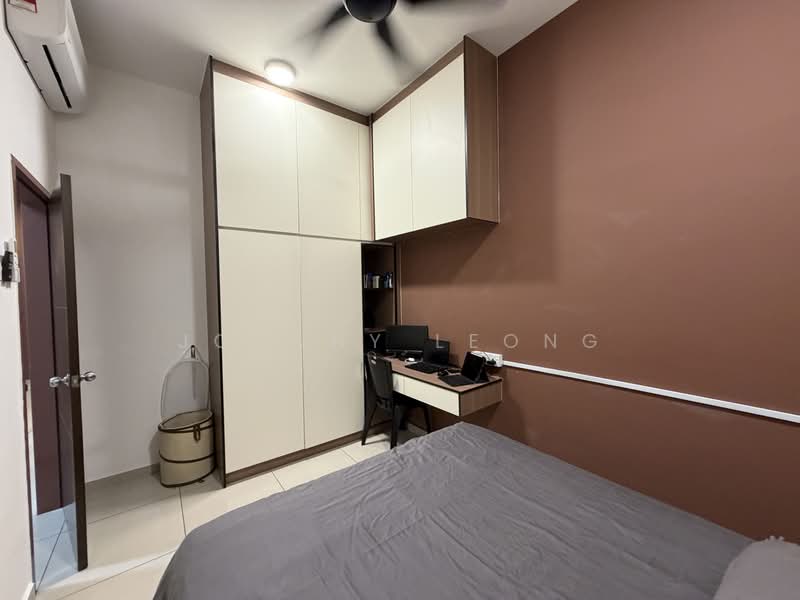 Servis Apartment untuk Dijual di B11 Parkland Residence - Johnny Leong - Bedroom - PropertyGuru.com.my