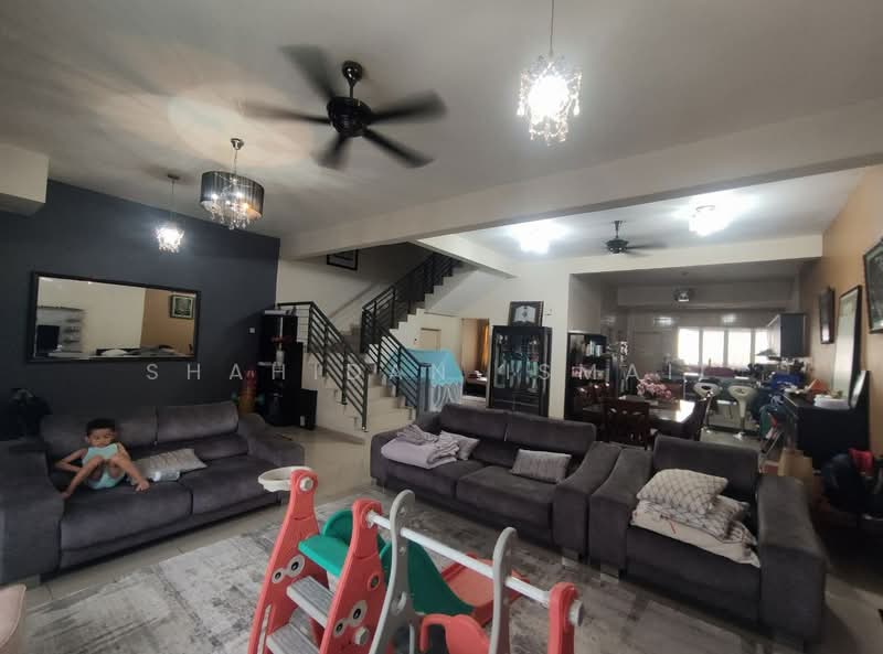 Rumah Teres untuk Dijual di Nilai (Negeri Sembilan) - Shahidan Ismail - Living Room - PropertyGuru.com.my