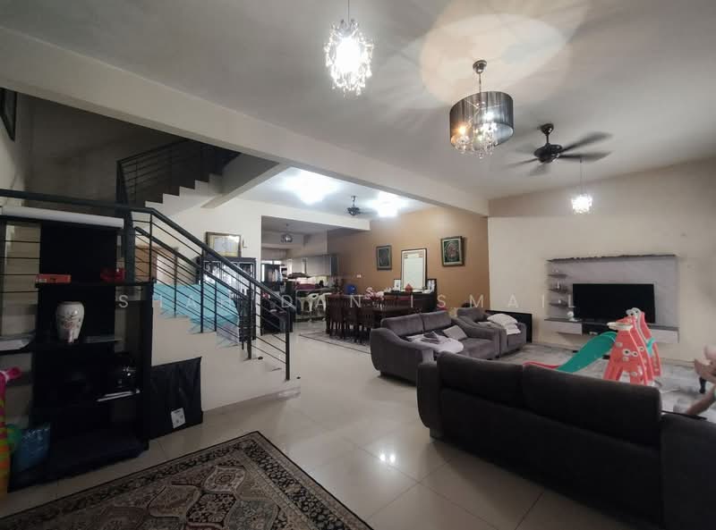 Rumah Teres untuk Dijual di Nilai (Negeri Sembilan) - Shahidan Ismail - Living Room - PropertyGuru.com.my