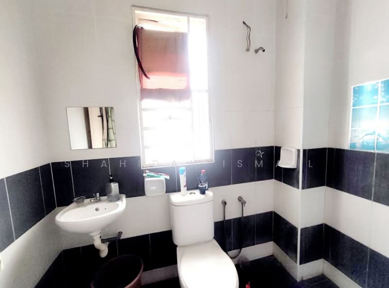 Rumah Teres untuk Dijual di Nilai (Negeri Sembilan) - Shahidan Ismail - Bathroom - PropertyGuru.com.my