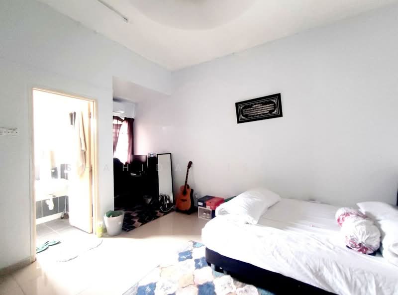 Rumah Teres untuk Dijual di Nilai (Negeri Sembilan) - Shahidan Ismail - Bedroom - PropertyGuru.com.my
